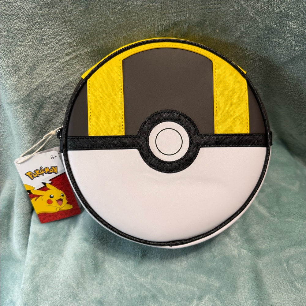 Loungefly Pokémon Crossbody Ultra Ball NWT